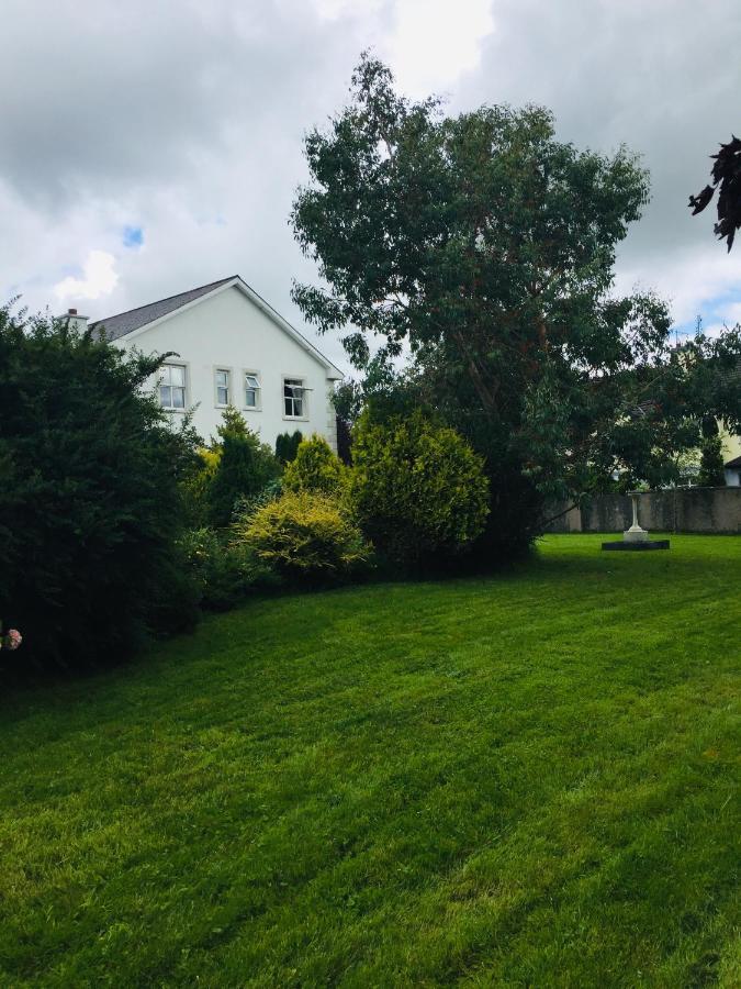 Mulberry Lodge Guest House Ballyhaunis Exterior photo